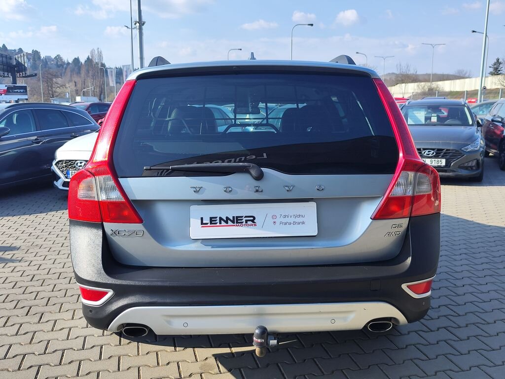 Volvo XC70 Kombi 2,4 l 151 kw