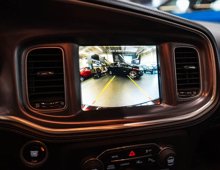 Dodge Charger Sedan / Limuzína 6,4 l 361 kw