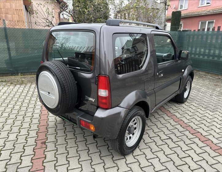 Suzuki Jimny 3