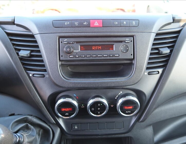 Iveco Daily Sklápěč 2,3 l 100 kw