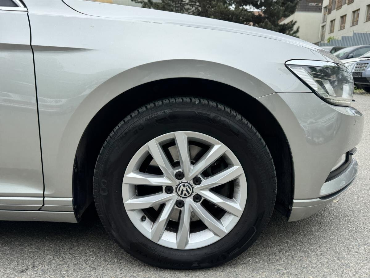 Volkswagen Passat Kombi 2,0 l 110 kw