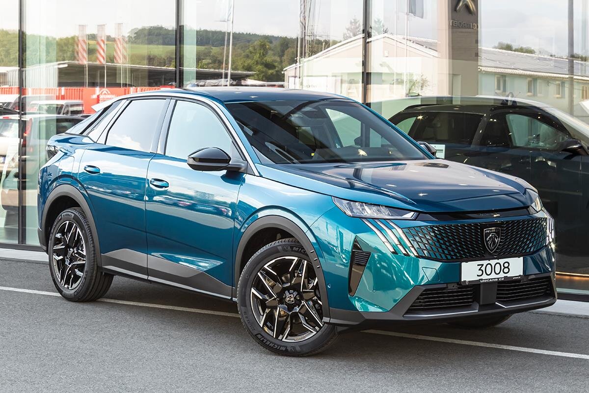 Peugeot 3008 SUV 1,2 l 107 kw