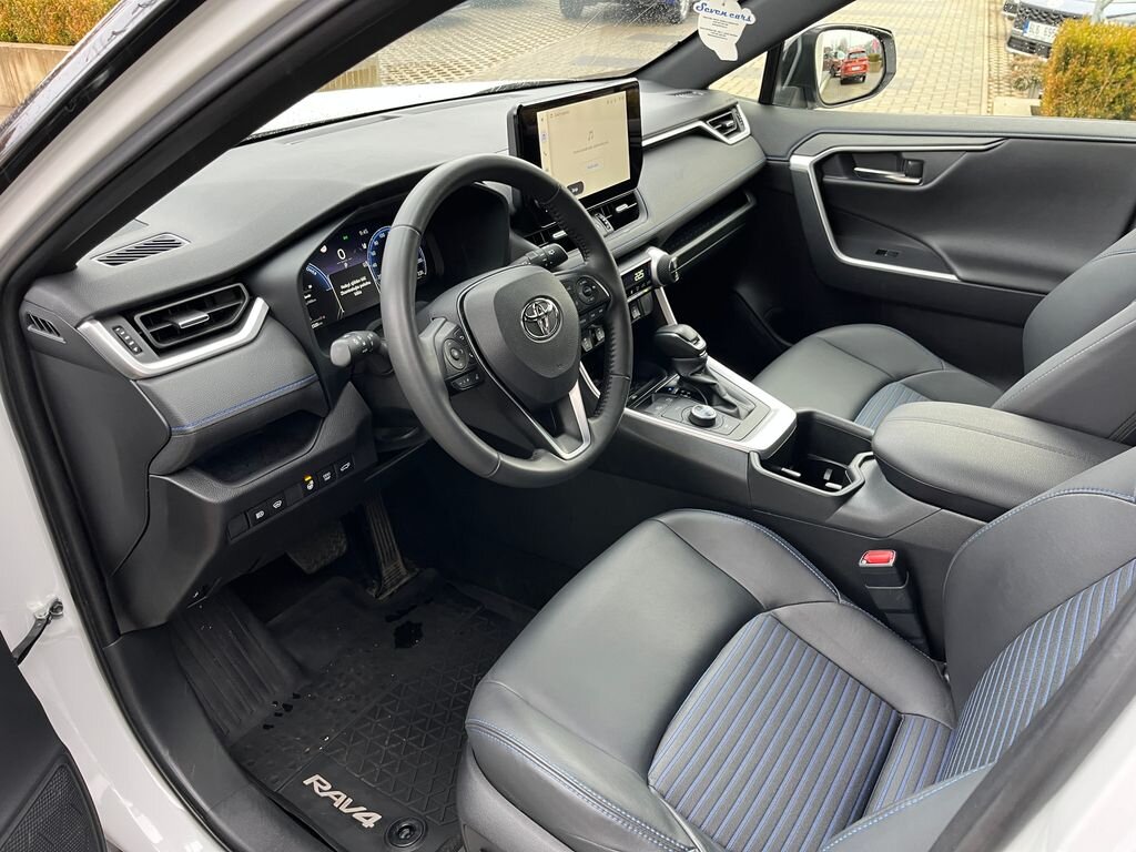 Toyota RAV4 SUV 2,5 l 131 kw