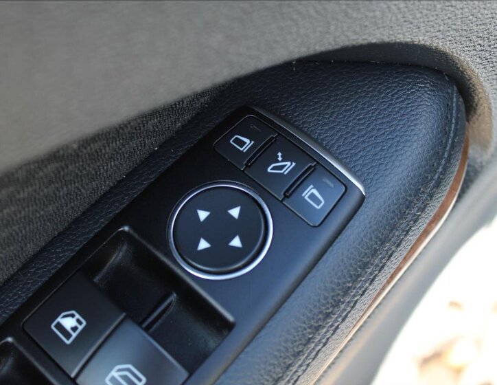 Mercedes-Benz Třídy E Kombi 2,1 l 125 kw