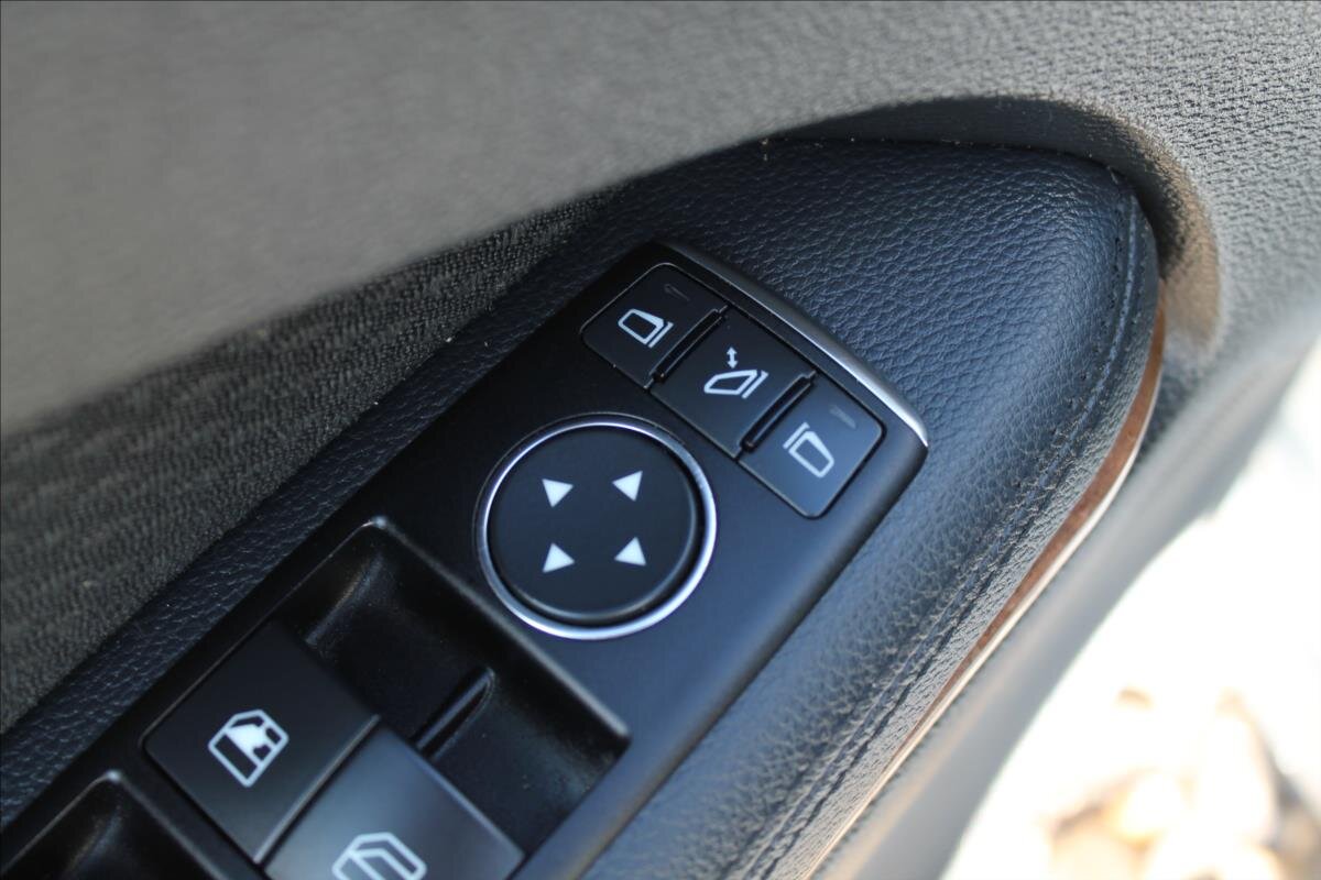 Mercedes-Benz Třídy E Kombi 2,1 l 125 kw