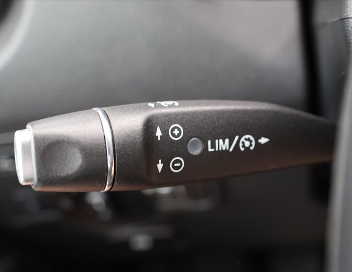 Mercedes-Benz Vito Kombi 2,1 l 100 kw