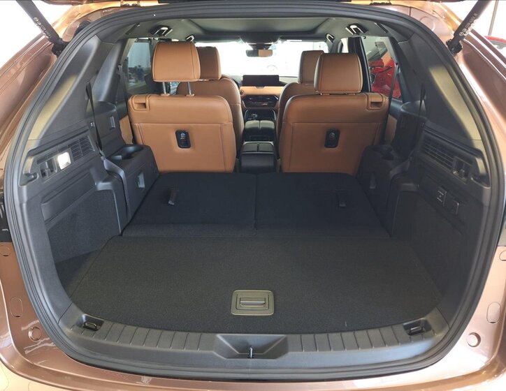 Mazda CX-80 SUV / Terénní 3,3 l 187 kw