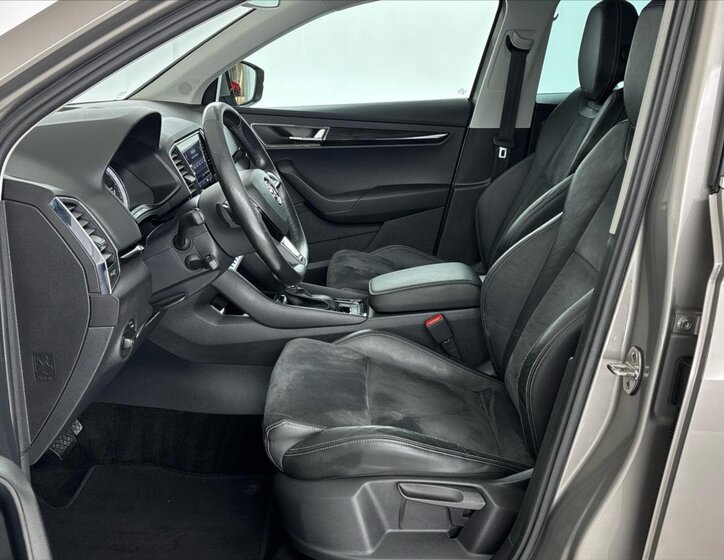 Škoda Karoq SUV / Terénní 1,5 l 110 kw