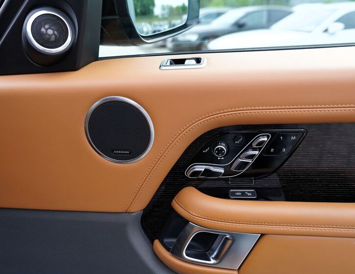 Land Rover Range Rover 24