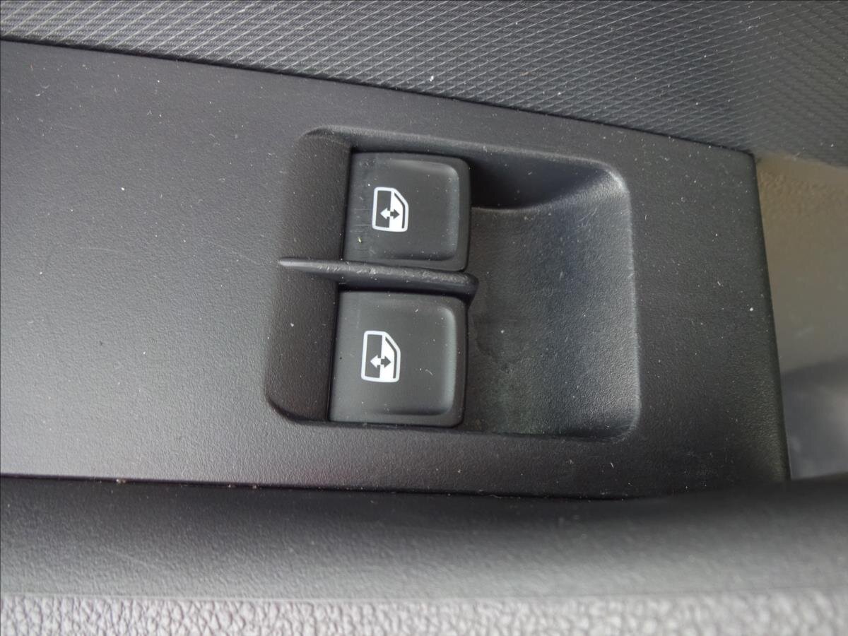 Škoda Rapid Sedan / Limuzína 1,2 l 66 kw