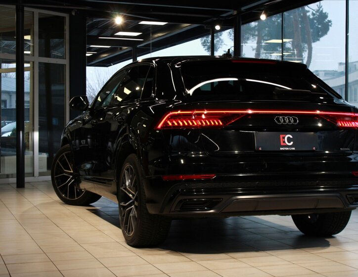 Audi Q8 SUV 3,0 l 210 kw