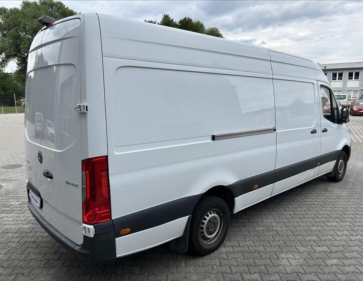 Mercedes-Benz Sprinter 7