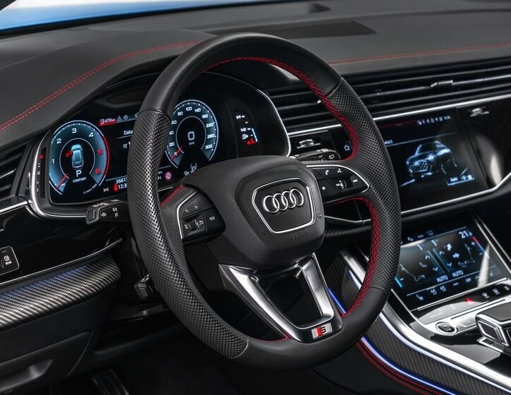 Audi Q8 SUV / Terénní 3,0 l 210 kw