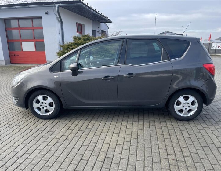 Opel Meriva MPV 1,4 l 88 kw