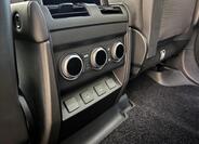 Land Rover Defender 23