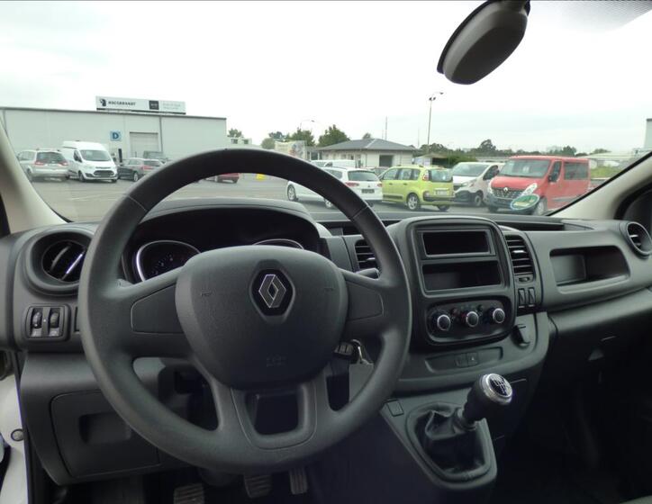 Renault Trafic 11