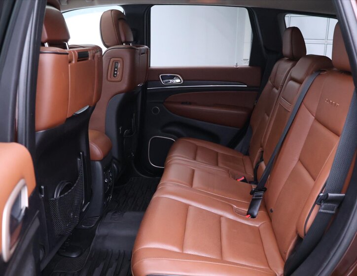 Jeep Grand Cherokee 14