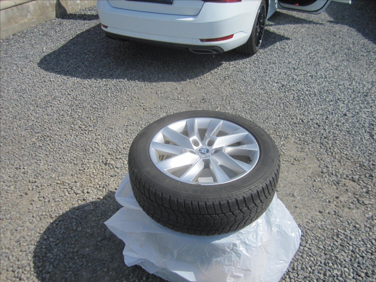 Škoda Superb Sedan 2,0 l 110 kw