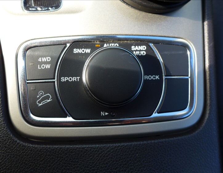 Jeep Grand Cherokee 29