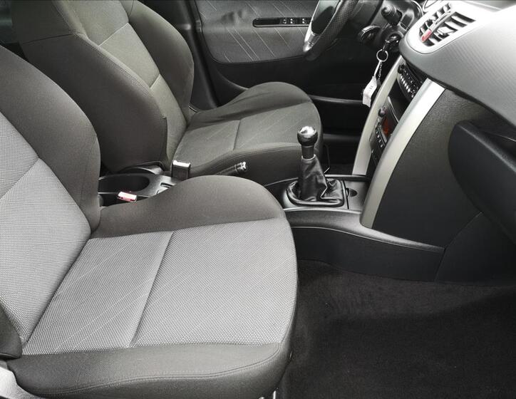 Peugeot 207 16