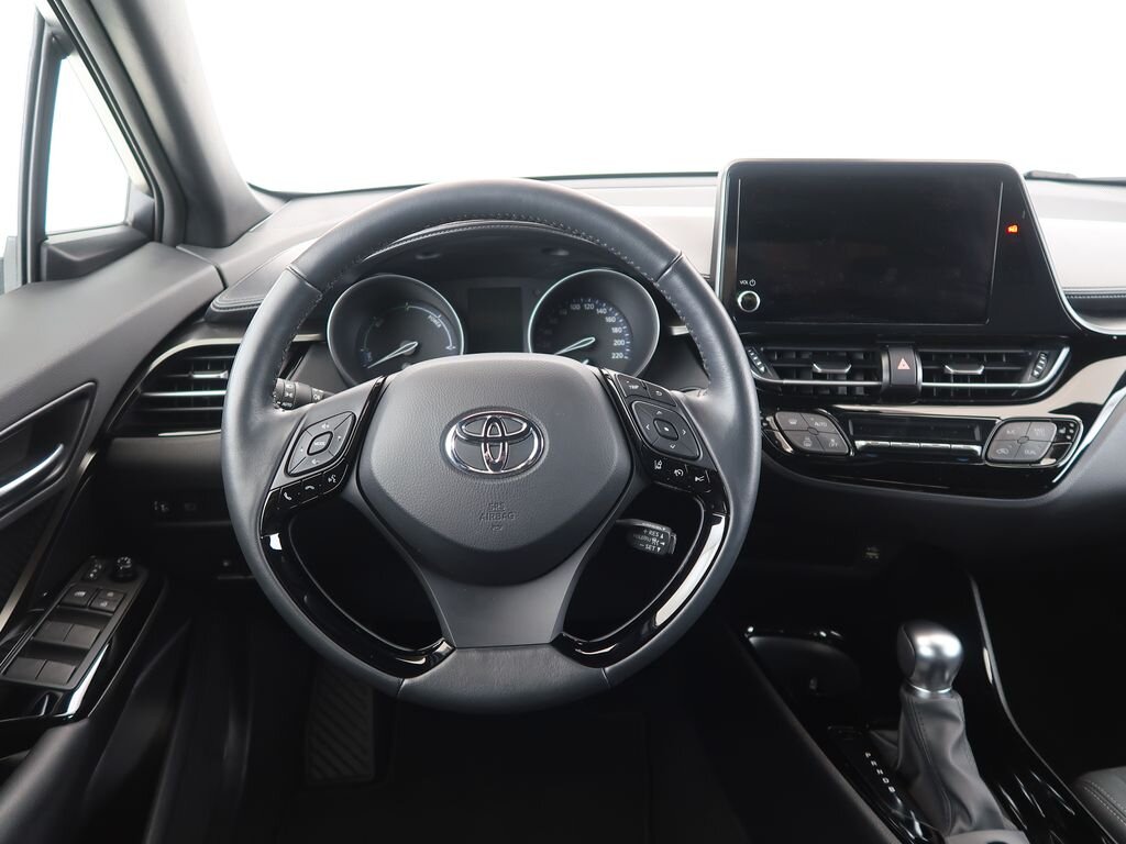 Toyota C-HR SUV 1,8 l 72 kw