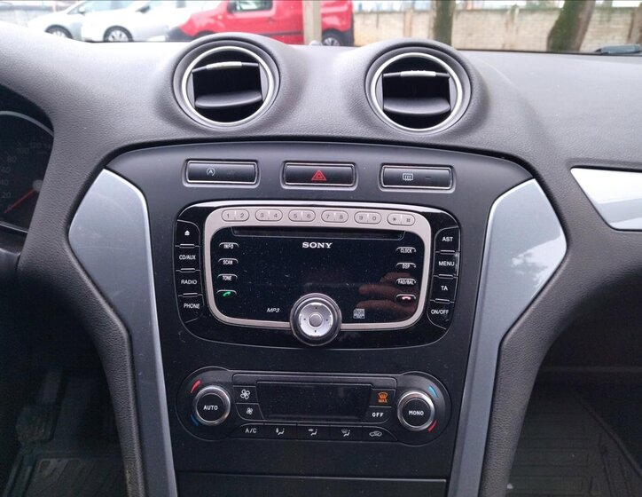 Ford Mondeo Hatchback 1,6 l 85 kw