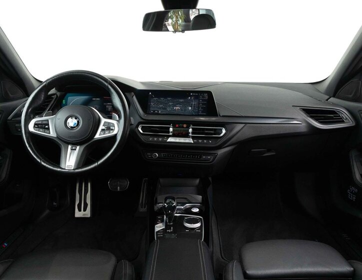 BMW Řada 1 Hatchback 2,0 l 225 kw