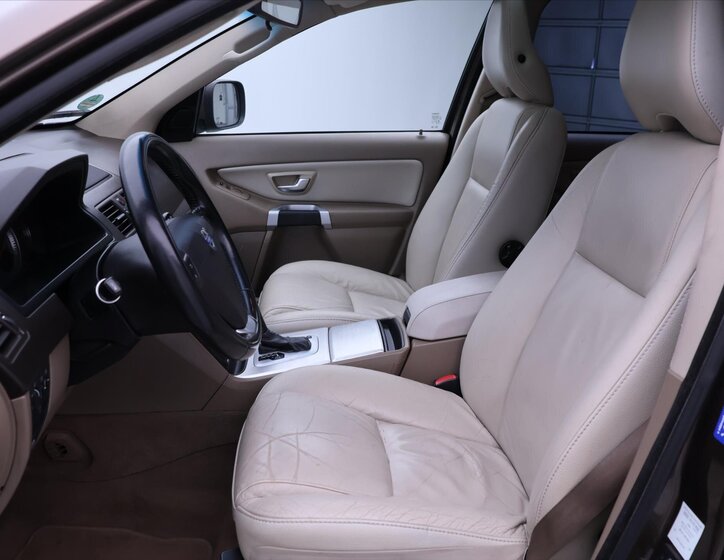Volvo XC90 SUV / Terénní 2,4 l 147 kw