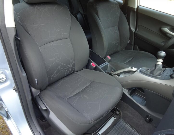 Toyota Auris Hatchback 1,3 l 74 kw