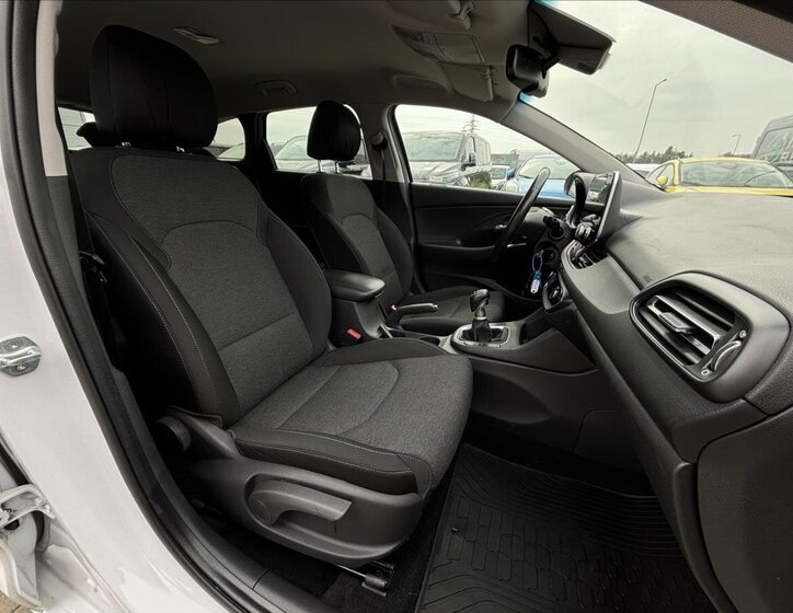 Hyundai i30 Kombi 998,0 88 kw