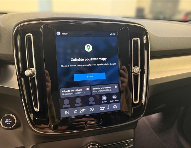 Volvo XC40 SUV / Terénní 2,0 l 120 kw