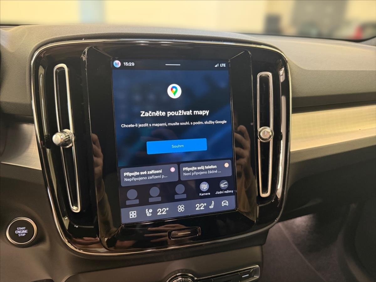 Volvo XC40 SUV / Terénní 2,0 l 120 kw