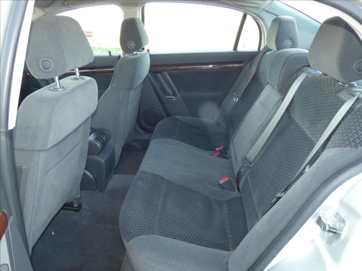 Opel Vectra Sedan / Limuzína 2,2 l 108 kw