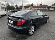 Mercedes-Benz Třídy C Kupé 2,0 l 120 kw