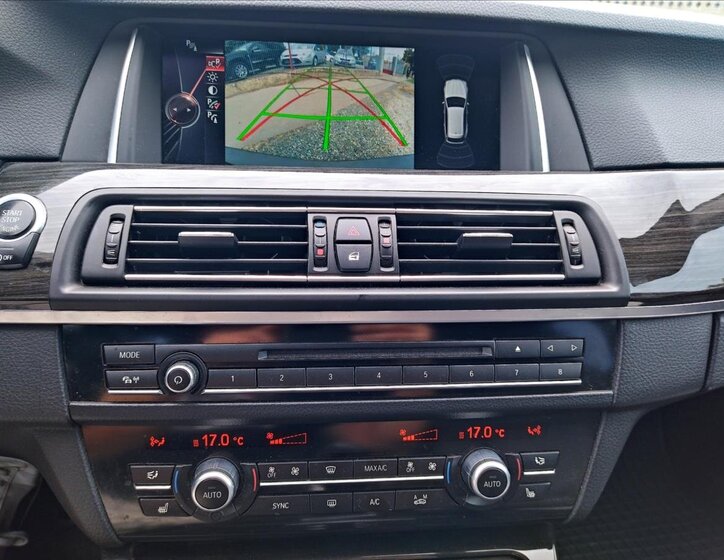 BMW Řada 5 Kombi 3,0 l 190 kw