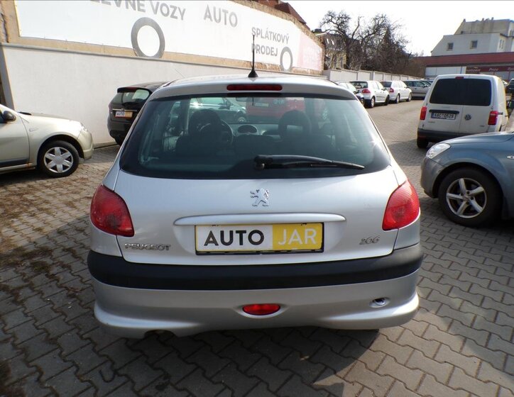 Peugeot 206 Hatchback 1,4 l 55 kw