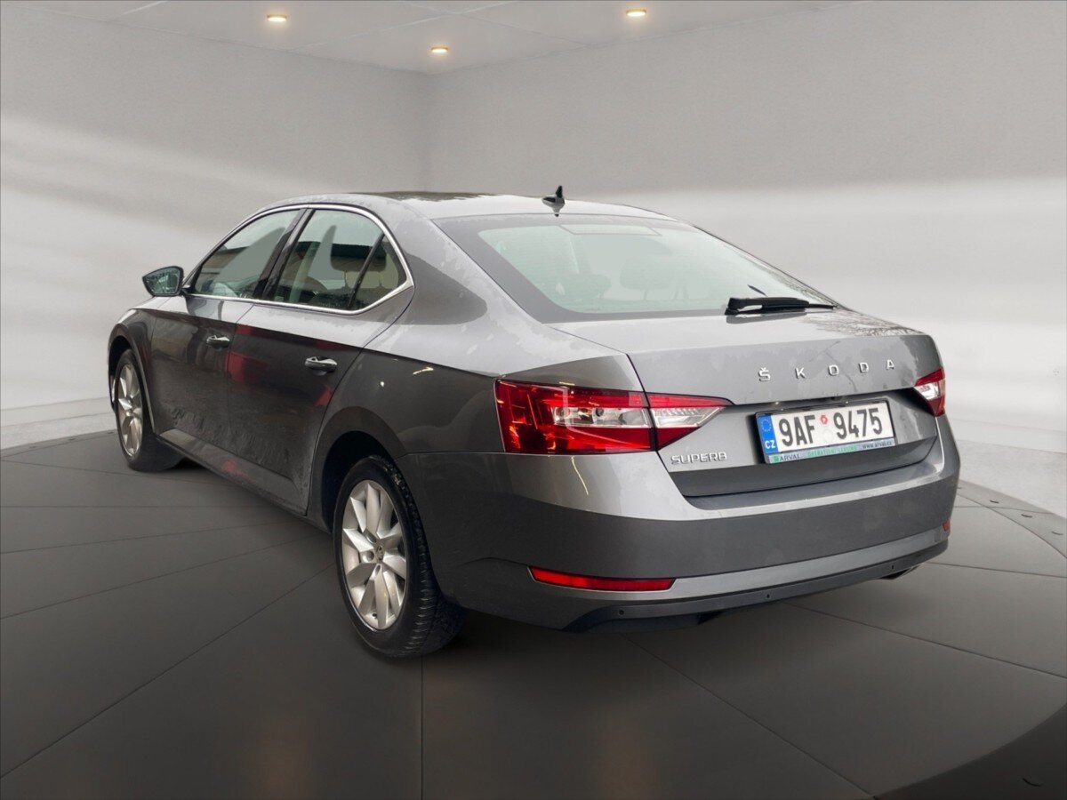 Škoda Superb