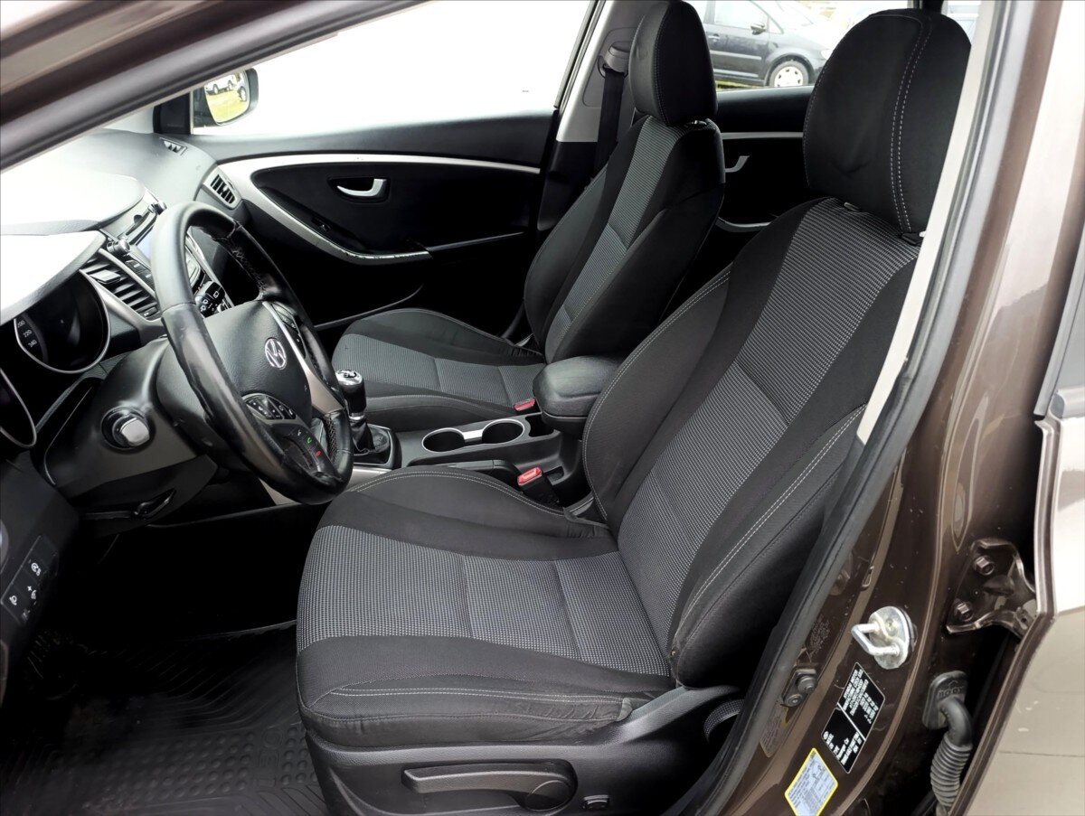 Hyundai i30 Kombi 1,6 l 99 kw