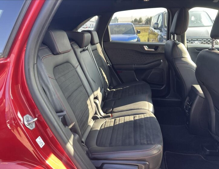 Ford Kuga SUV / Terénní 1,5 l 110 kw