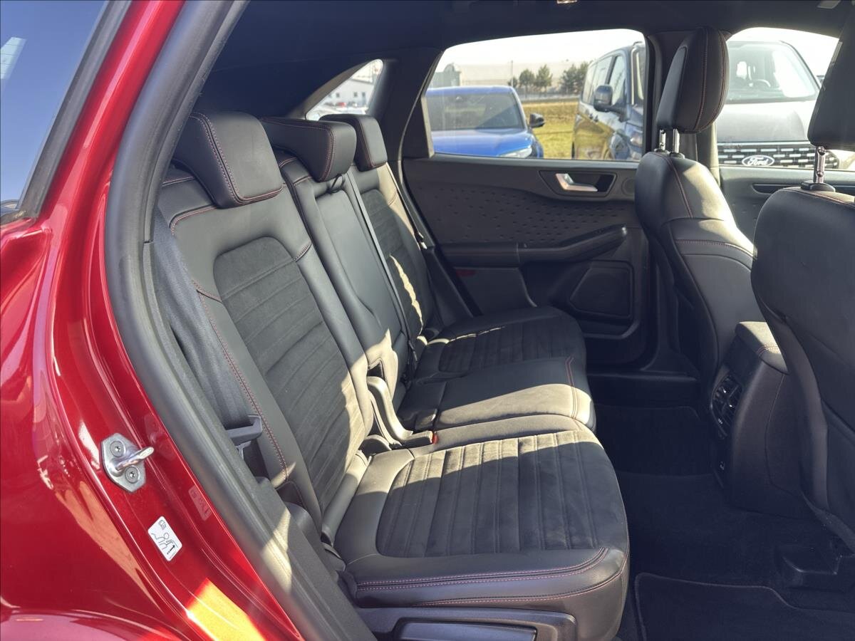 Ford Kuga SUV / Terénní 1,5 l 110 kw