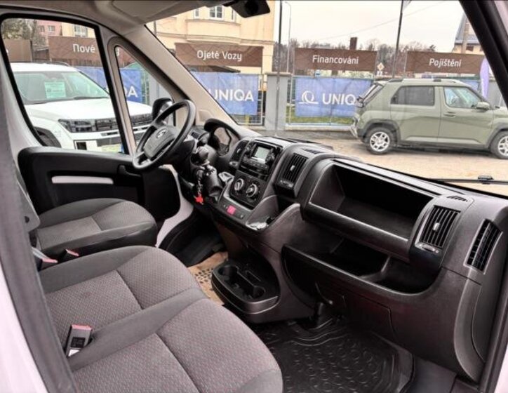 Opel Movano Skříň 2,2 l 103 kw