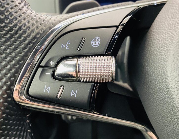 Škoda Karoq SUV / Terénní 1,5 l 110 kw