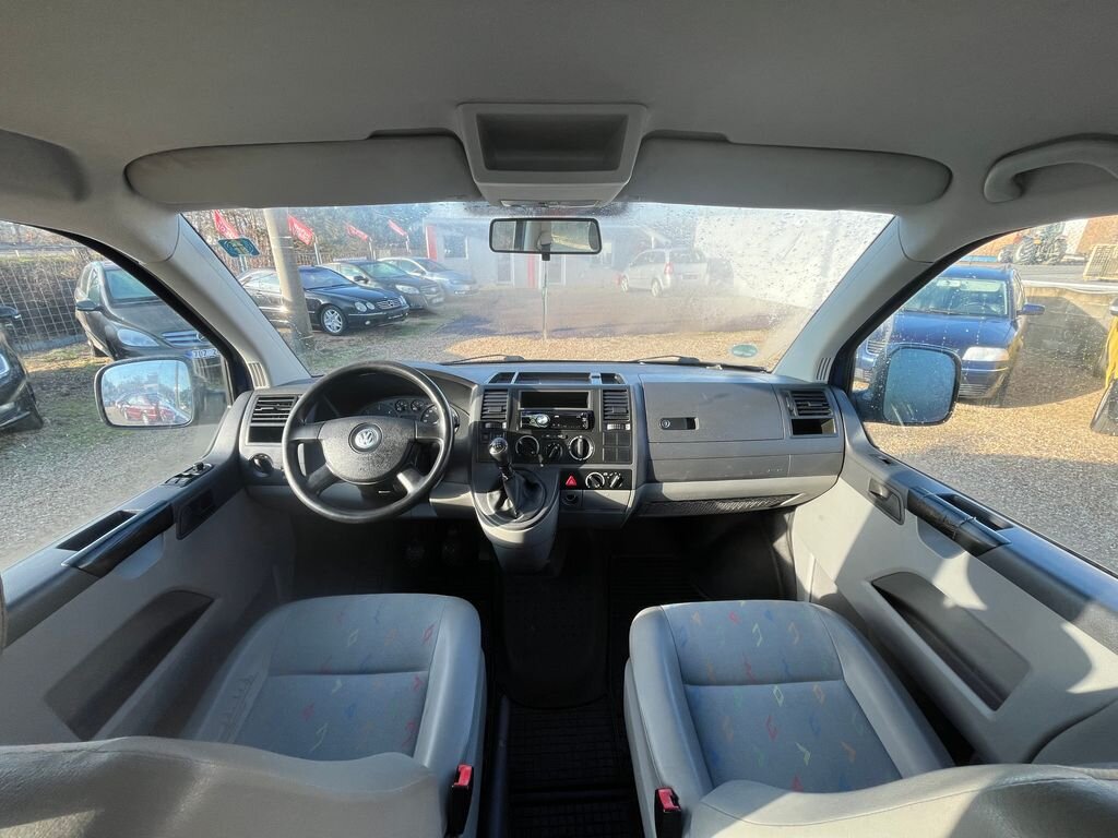 Volkswagen Caravelle