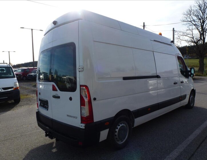 Renault Master 9