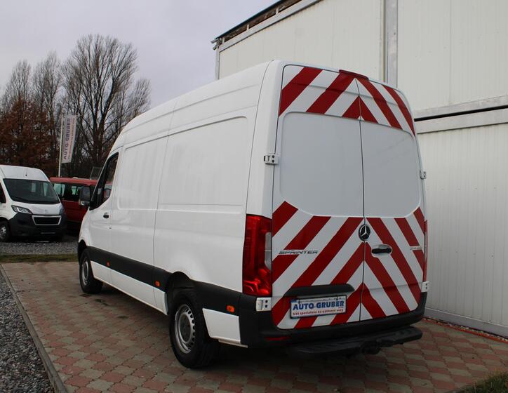 Mercedes-Benz Sprinter 5