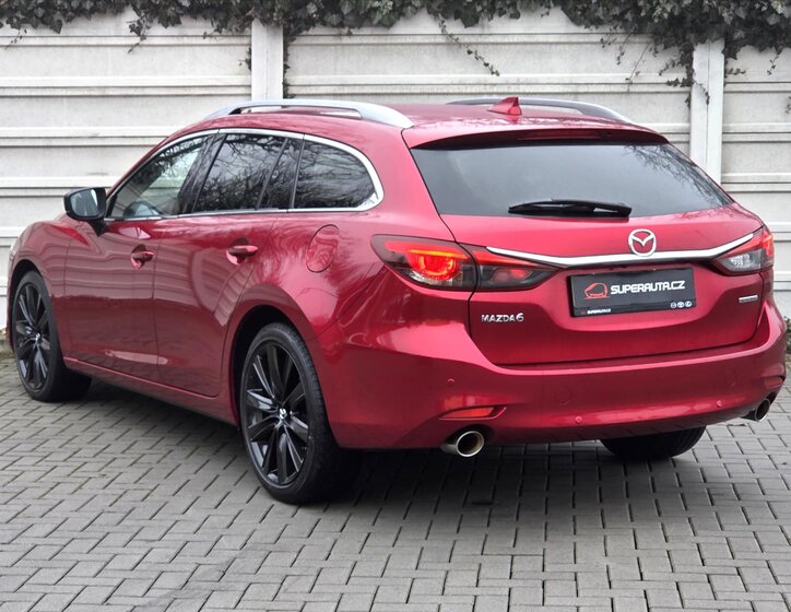 Mazda 6 4