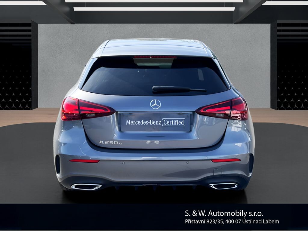 Mercedes-Benz Třídy A Hatchback 1,3 l 120 kw