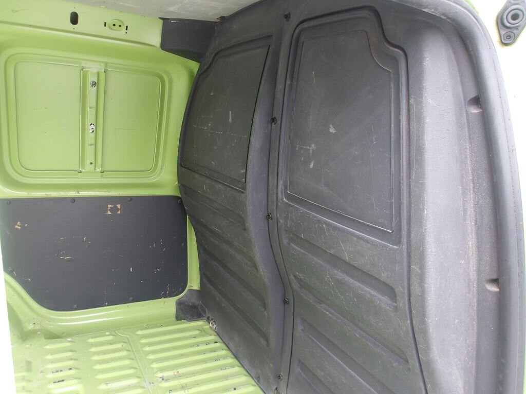 Volkswagen Caddy Skříň 1,6 l 55 kw