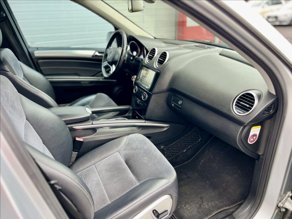 Mercedes-Benz Třídy M SUV 3,0 l 165 kw