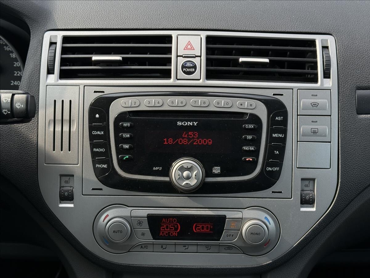 Ford Kuga SUV / Terénní 2,0 l 100 kw